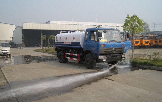 東風(fēng)153<a href=http://m.sld918.com/ssc target=_blank class=infotextkey>灑水車</a>測試圖片
