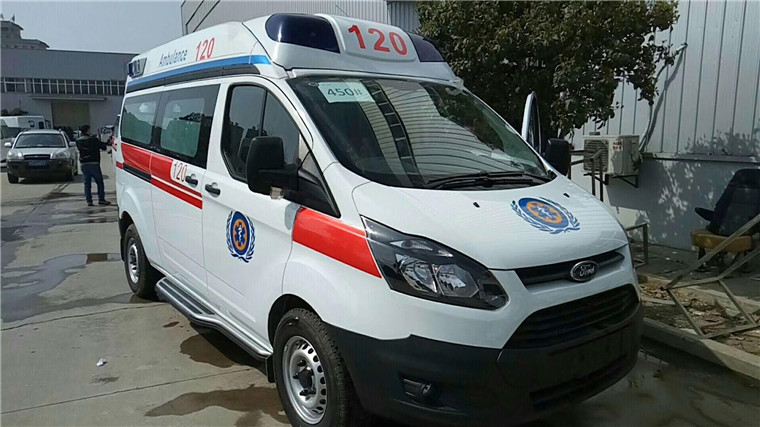 福特新全順V362救護(hù)車(中軸中頂)圖片2