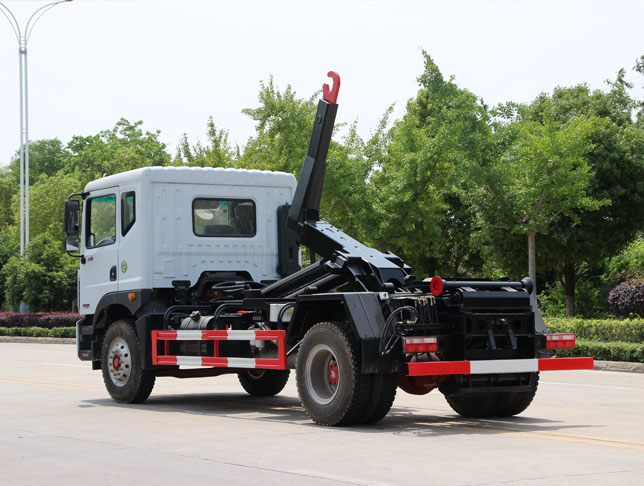 東風(fēng)D9國(guó)六車廂可卸式垃圾車圖片2