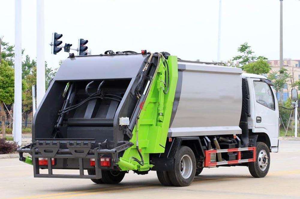 國(guó)六東風(fēng)五方壓縮式垃圾車(chē)圖片4