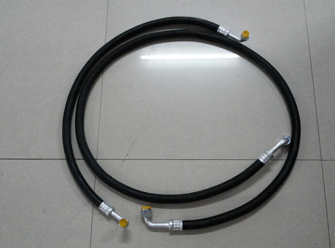 <a href=http://m.sld918.com/lcc/ target=_blank class=infotextkey>冷藏車</a>制冷系統(tǒng)管路圖片